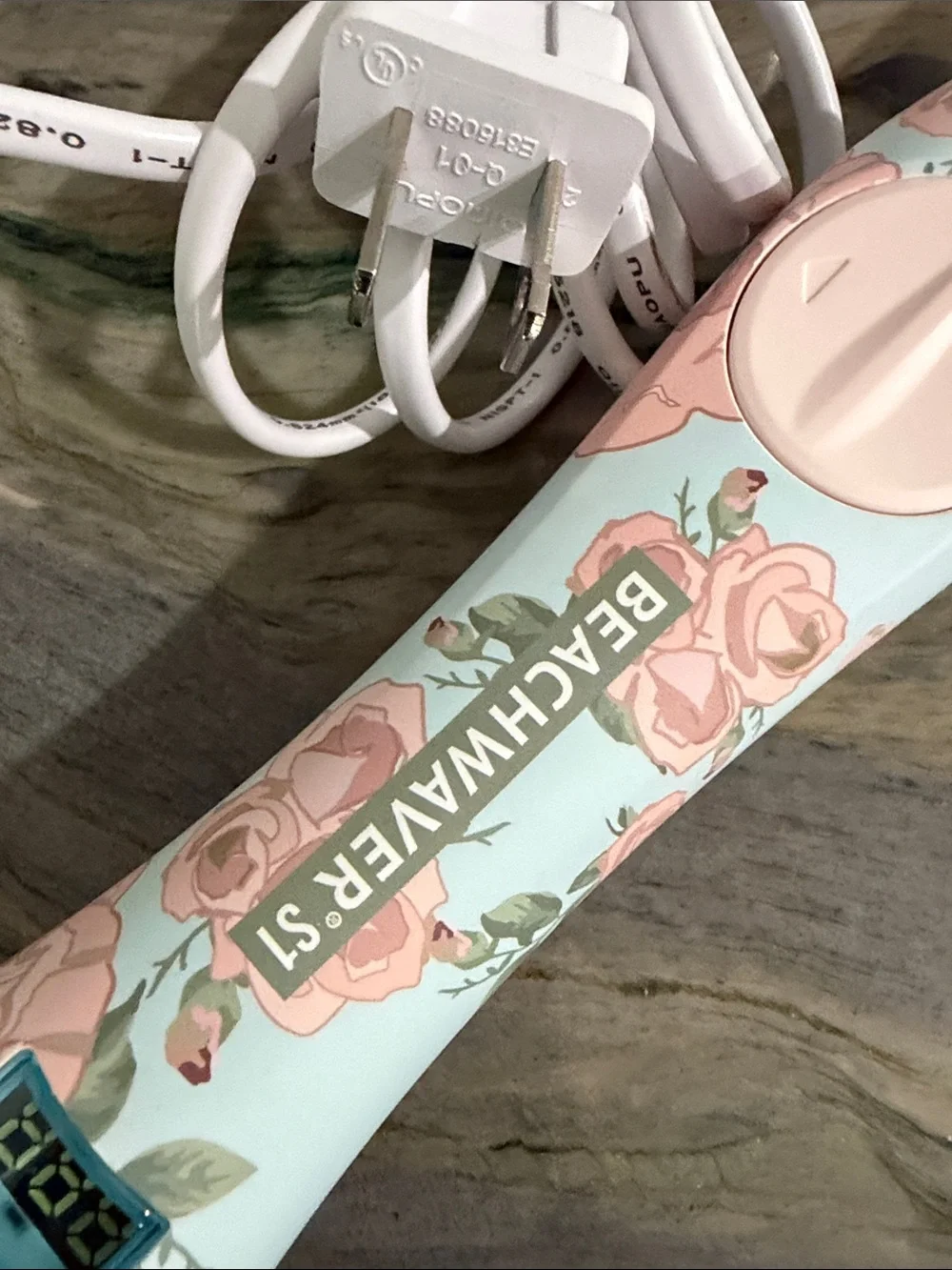 Floral Mint Pink Women’s Heat Protectant Curling Wand